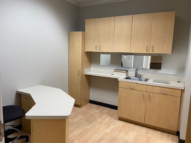 Learn about esthetician business startup in Hurst salon suites. Beauty entrepreneurs can learn about business startup strategies through offering skincare services or other services. Salon Suites of HEB is the top rated salon studios for rent in Hurst. Salon suites in Hurst, salon suites hurst, salon studios in hurst, hurst hair salon suites. 