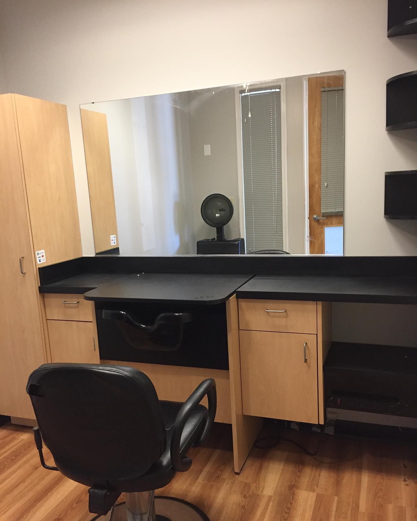 Looking to grow your business in style? Salon Suite #2 available for rent at only $175 a week! Amenities include: private, equipped furniture, secure 24/7 access, on-site laundry room and kitchenette, complimentary Wi-Fi and utilities! Schedule a tour today! We also have move in specials for our new tenants of $99 a week for the first 4 weeks! #salon #salonsuites #hairsalon #hairstylist #barber