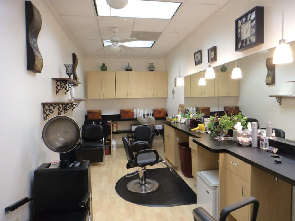 Salon Suites of HEB is the top rated salon suites in Hurst. Offering beauty professionals the best Hurst salon studio to run their individual beauty business. Hair stylists, estheticians, massage therapists, and more can find the perfect home for their business at our Hurst salon suites. Salon suites in Hurst, Hurst salon suites for rent, salon studios for rent in Hurst, Hurst salon for rent. budget salon design, salon atmosphere creation, client experience enhancement, Hurst upscale salon
